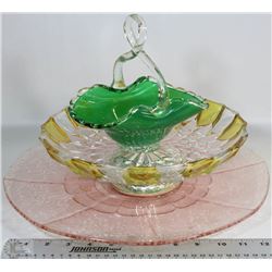 BOX OF DECORATIVE GLASSWARE