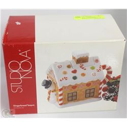 NEW IN BOX - CHRISTMAS GINGERBREAD TEAPOT & PLATE