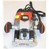 Image 1 : BLACK & DECKER ROUTER
