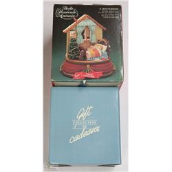 BOX WITH MUSICAL ANIMATED HOUSE & TEDDY STOVE TOP