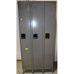 3 DOOR STEEL LOCKER