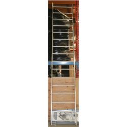 12' METAL LADDER