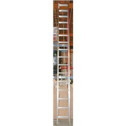 FEATHERLITE 32' EXTENSION LADDER