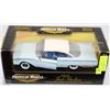 Image 1 : AMERICAN MUSCLE 1:18 SCALE 1960 FORD STARLINER LE
