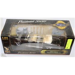 ROAD SIGNATURE 1:18 SCALE 1956 CADILLAC