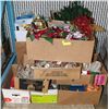 Image 1 : PALLET OF CHRISTMAS DECORATIONS INCL TREES,