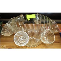 GLASS PUNCHBOWL SET