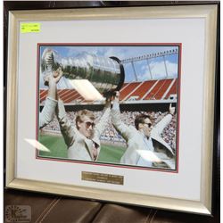 WAYNE GRETZKY AND KEVIN LOWE STANLEY CUP VICTORY