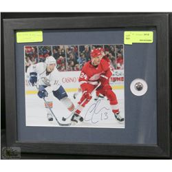 CHRIS CHELIOS AUTOGRAPHED DETROIT RED WINGS VS