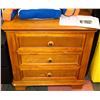 Image 1 : OAK 3 DRAWER NIGHT STAND