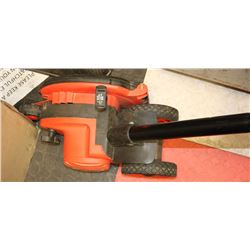 BLACK AND DECKER ELECTRIC EDGER HOGGER