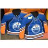 Image 1 : PAIR OF NHL OILERS JERSEY PILLOWS