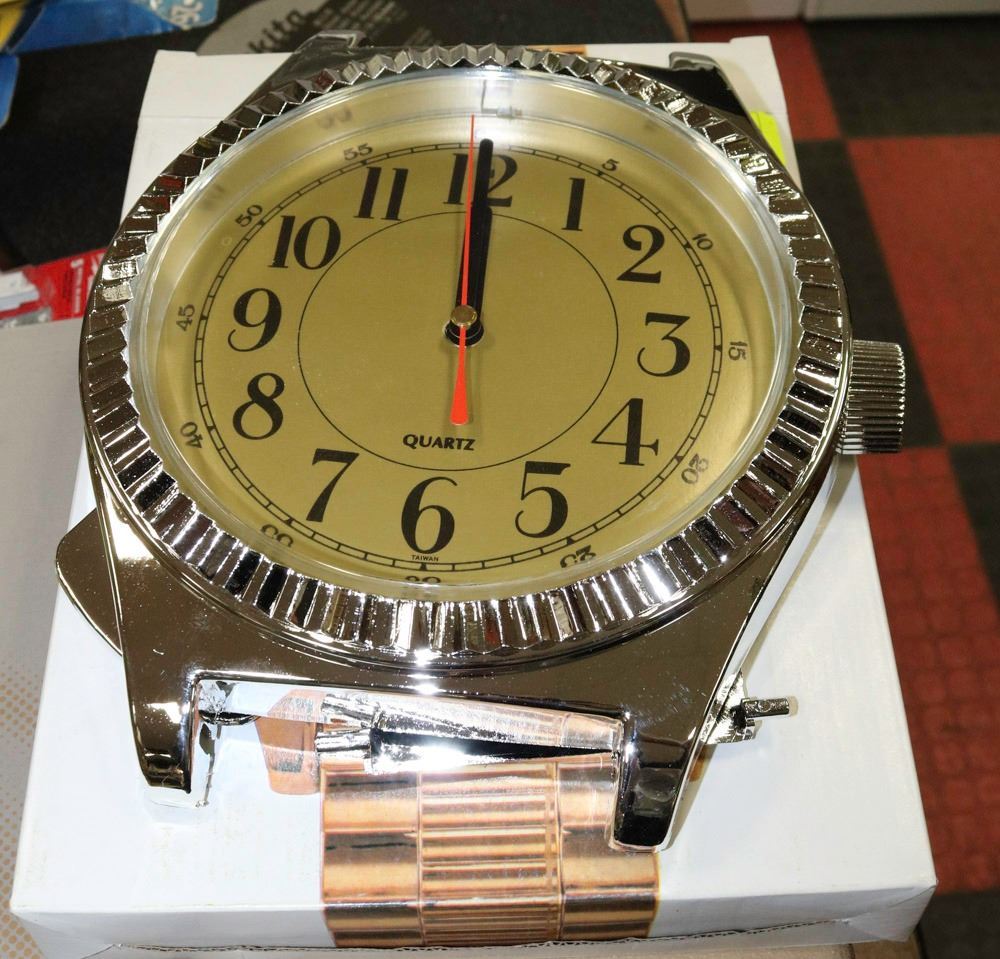 WATCH STYLE QUARTZ WALL CLOCK