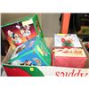 Image 1 : BOX WITH 5 SANTA FIGURES AND STAR WINDOW LIGHTS