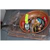 Image 1 : LOT OF NEW GOTHAM BAKING PANS AND FRYING PAN