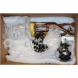 BOX W/GLASS W/REAL GOLD WIRE INLAY,