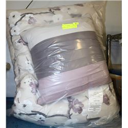 BLOSSOM QUEEN COMFORTER WITH THROW PILLOW
