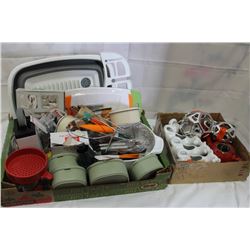 LOT OF NEW KITCHEN GADGETS