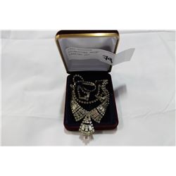RHINESTONE NECKLACE AND EARRING SET