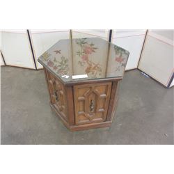 OCTAGONAL ENDTABLE WITH GLASS TOP