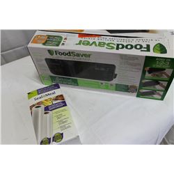 FOODSAVER AND BAGS