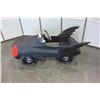 Image 1 : KIDS BATMOBILE PEDAL CAR