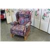 Image 2 : MODERN WING BACK RECLINER