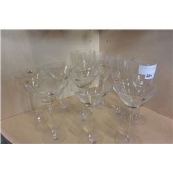 LIKE NEW SET OF DRINK GLASSES