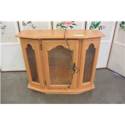 SMALL ILLUMINATED CUPBOARD