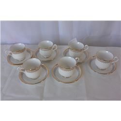 LOT OF ROYAL ALBERT BURLINGTON CUPS AND SAUCERS