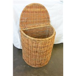 WICKER LAUNDRY HAMPER