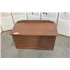 Image 2 : BLANKET BOX