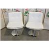 Image 3 : PAIR OF WHITE LEATHER GAS CHAIRS