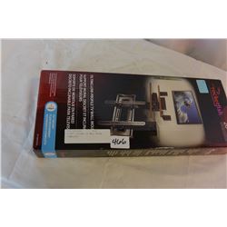 26-40" TILTING TV WALL MOUNT (COMPLETE)