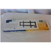 Image 1 : 13-32" FIXED POSITION TV WALL MOUNT (COMPLETE)