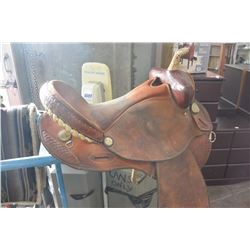 WESTERN LEATHER HORSE SADDLE