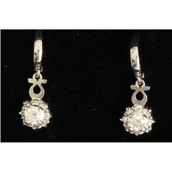 14K WHITE GOLD DIAMOND EARRING:4.50 GRAMS/DIAMOND(CENTER):0.53CT/DIMAOND(SIDE):0.34CT