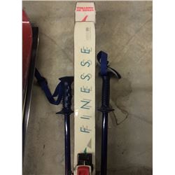 FINESSE SKIS DOWNHILL