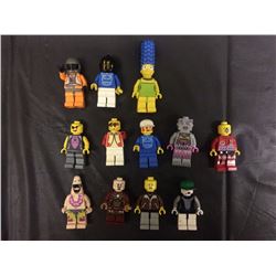 12 LEGO PEOPLE