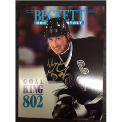 WAYNE GRETZKY AUTOGRAPHED BECKETT HOCKEY MAGAZINE COVER