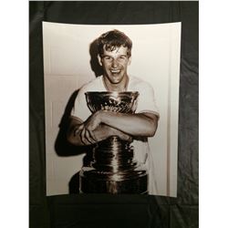 10 X 12 BOBBY ORR PHOTO
