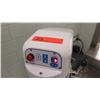 Image 2 : Globe Countertop 8 Quart Mixer (model SP8 ) w/Bowl, Flat Beater & Wire Whip