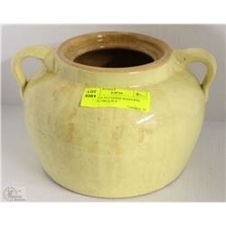 ALBERTA POTTERIES REDCLIFFE COLLECTIBLE POT