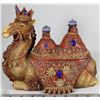 Image 1 : VINTAGE JEWELED CAMEL OPENING CENTRE LID