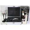 Image 1 : BOX WITH WINE ITEMS INCL BOTTLE OPENER, WINE