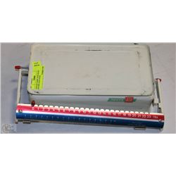 VINTAGE "RARE" JUSTA ELLEO KITCHEN 23LB  SCALE