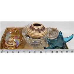 FLAT OF 5 GLASS PIECES