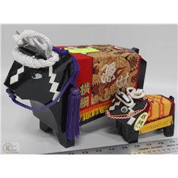 2 PIECE WOOD BULL SET