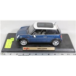 MAISTO DIE CAST MINI COOPER 1:24 MODEL CAR