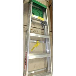 MEDIUM DUTY 6' ALUMINUM STEP LADDER - FREIGHT DMG